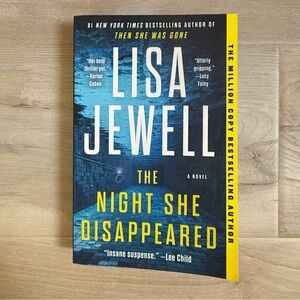 🟢 {3/$15} “The Night She Disappeared” by Lisa Jewell - Paperback